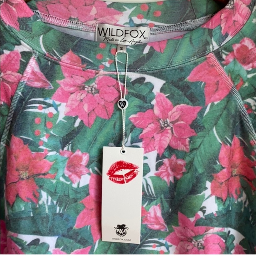 NWT WILDFOX Island Holiday Poinsettia Sommers Christmas Pullover Sweatshirt S - Picture 6 of 7